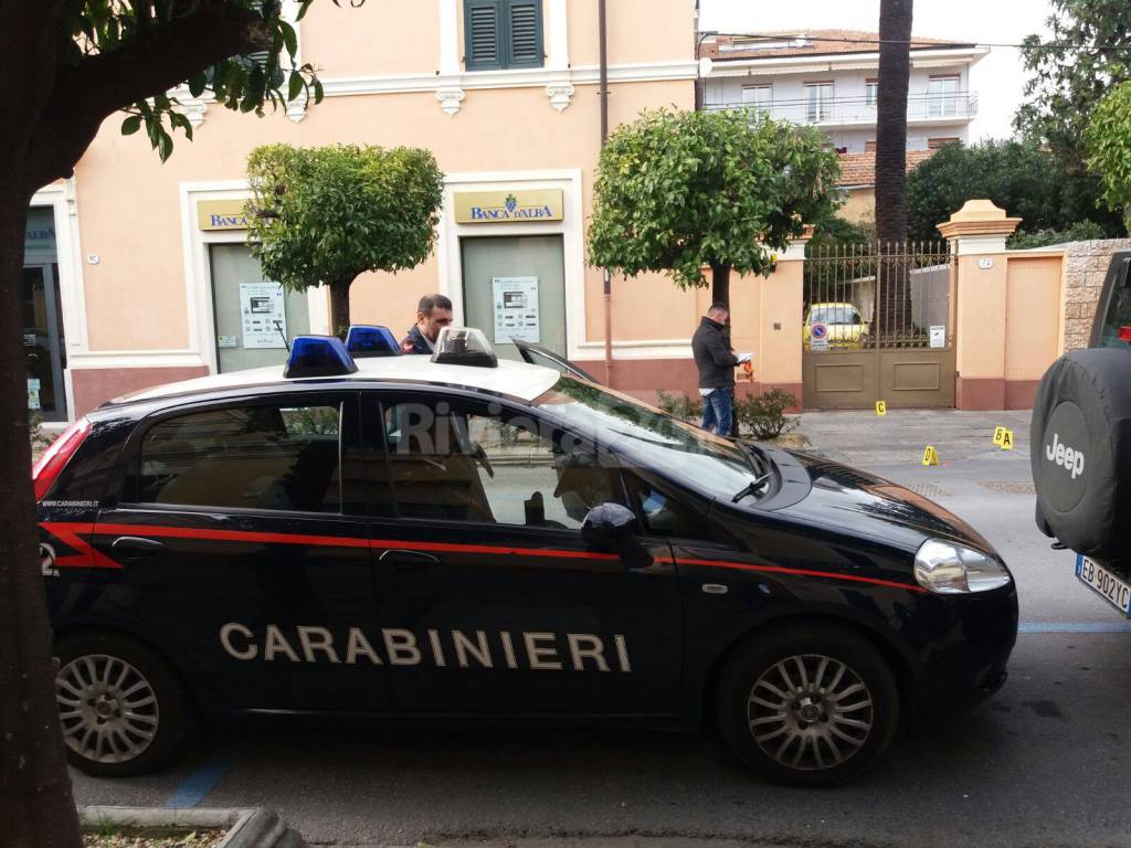 Carabinieri di Sanremo arrestano tunisino: “pizzicato” mentre vendeva eroina nei giardinetti dove giocano i bambini