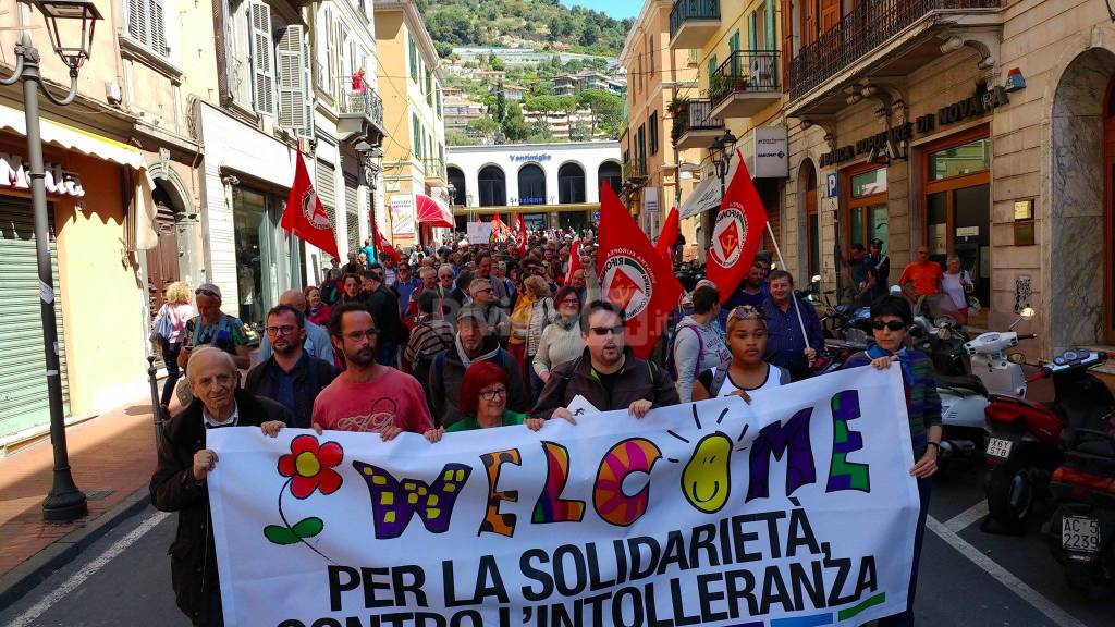 "Per la solidarietà, contro l’intolleranza", la manifestazione per il diritto all'accoglienza