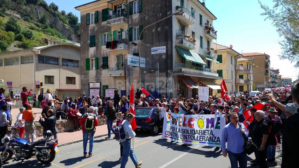 "Per la solidarietà, contro l’intolleranza", la manifestazione per il diritto all'accoglienza