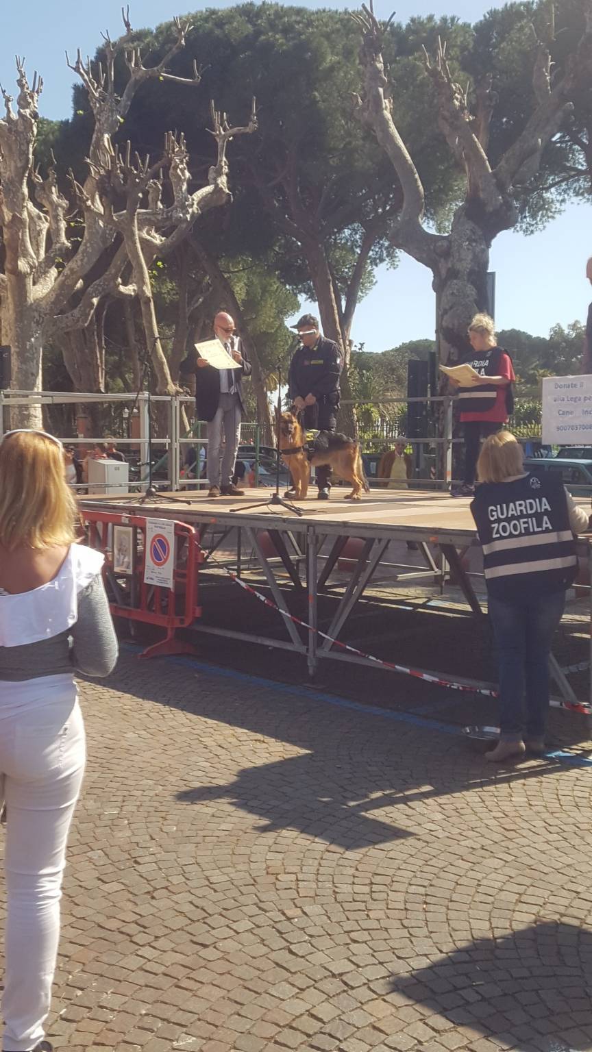 Ventimiglia, riuscito il 24esimo raduno di tutti gli animali nella piazza del Comune