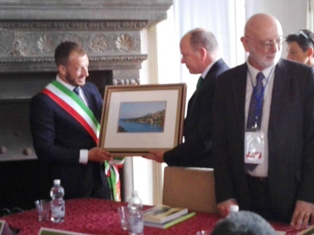 Il Principe di Monaco e un albero dall'Australia per i 150 anni dei Giardini Hanbury di Ventimiglia