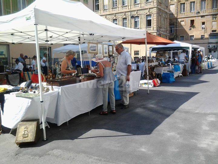 Sanremo, il mercato dell’antiquariato in concomitanza con la fiera di maggio