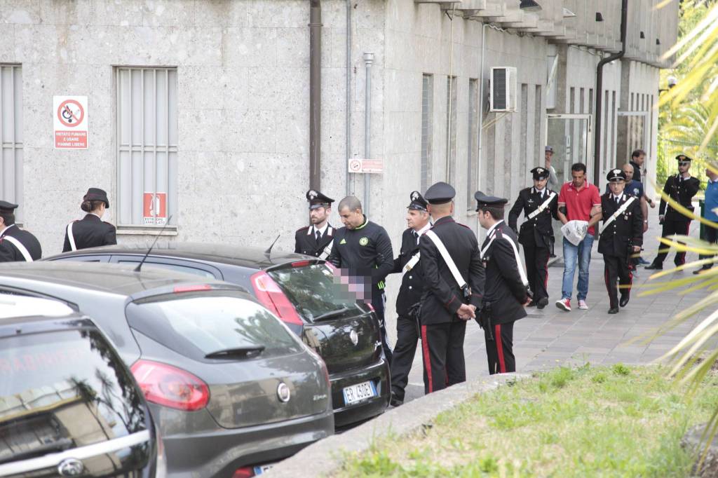 Operazione "Porta a porta" dei carabinieri. I primi arresti all'alba