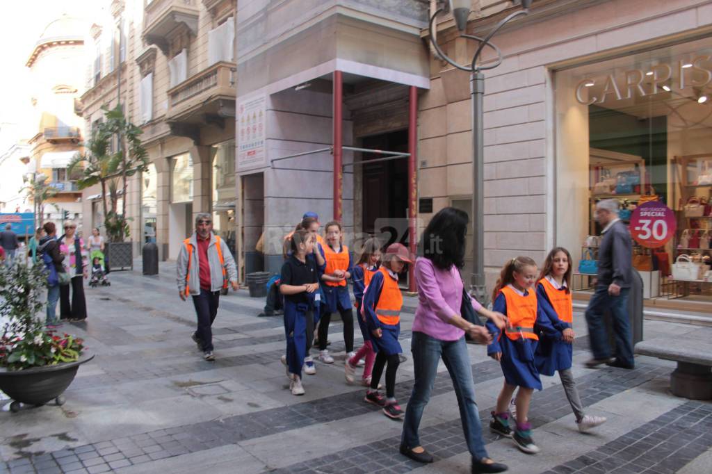 Alberi e sfilata per i bambini del Pedibus a Sanremo, Nocita "L'iniziativa contribuisce alla salute"