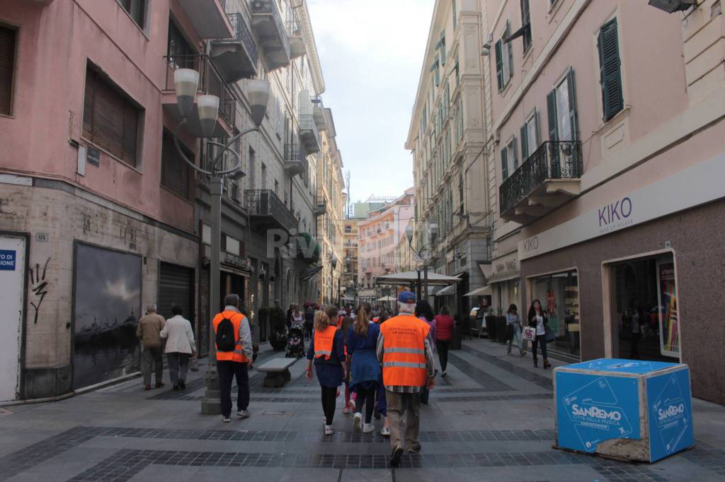 Alberi e sfilata per i bambini del Pedibus a Sanremo, Nocita "L'iniziativa contribuisce alla salute"