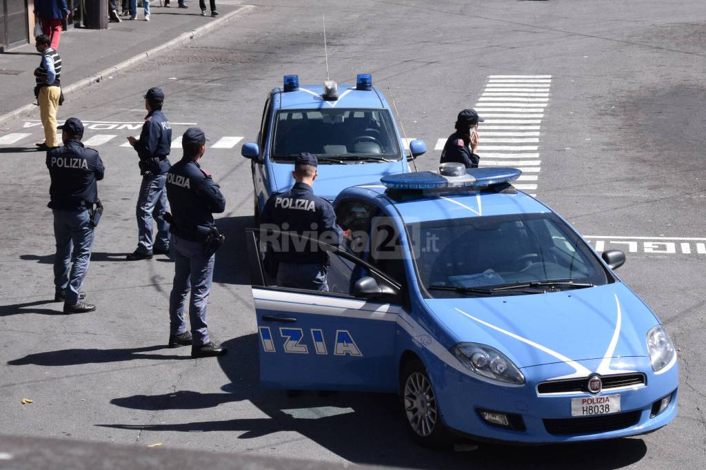 riviera24 - polizia sanremo piazzale rt piazza colombo stazione bus