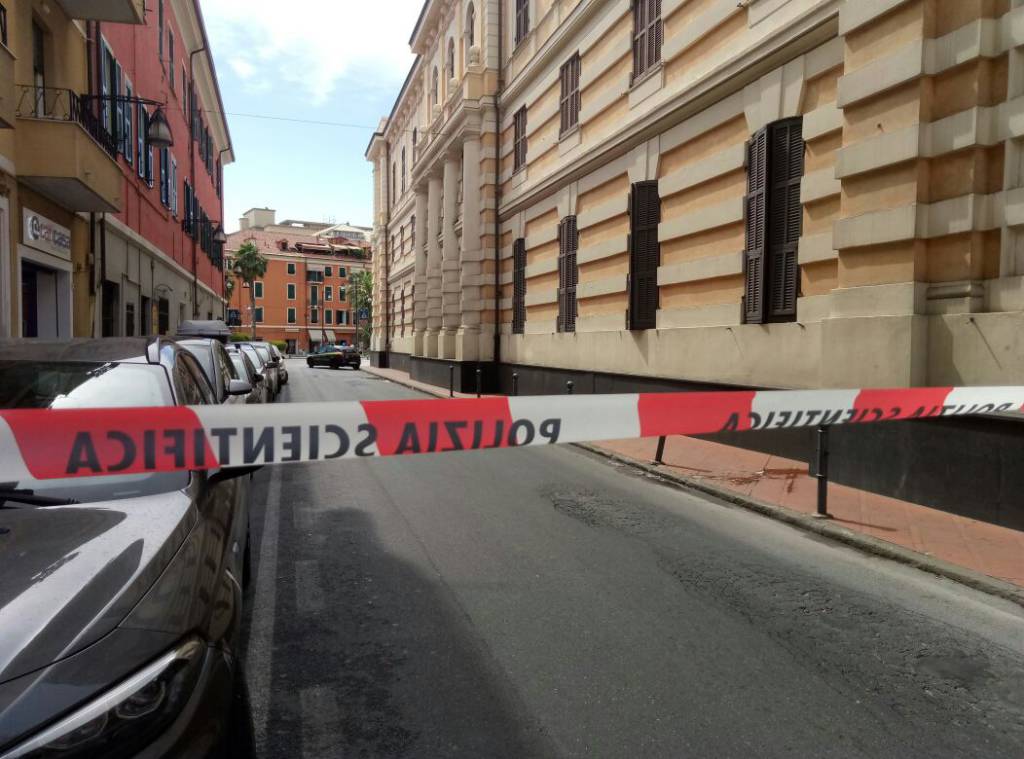 riviera24 - Imperia, allarme bomba alla biblioteca De Amicis