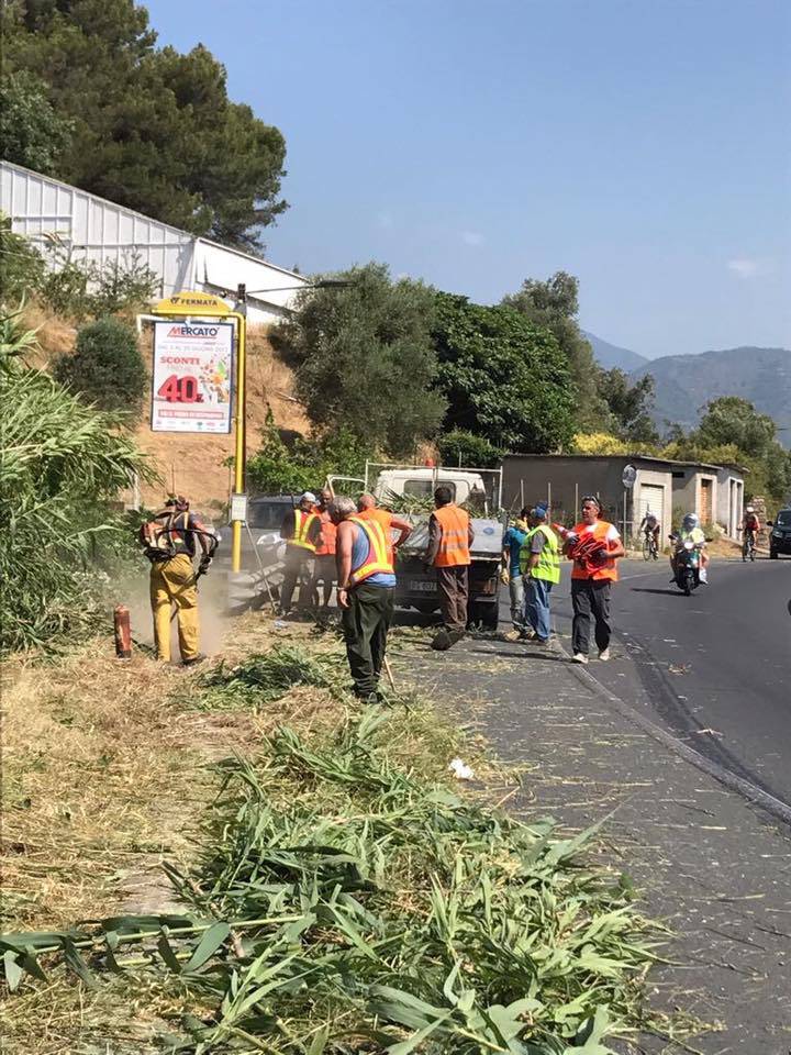 Camporosso, amministrazione e volontari al lavoro per la pulizia delle provinciali