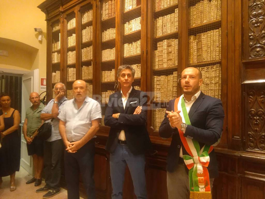 Taglio del nastro alla Biblioteca Aprosiana nel centro storico di Ventimiglia