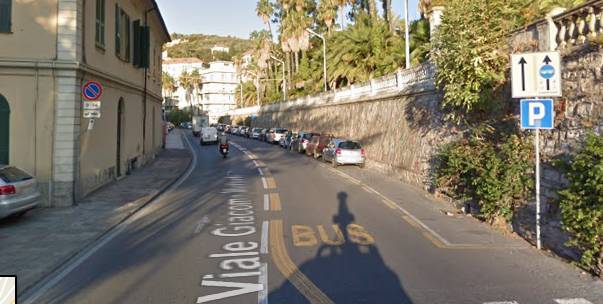 Rivoluzione al traffico in viale Matteotti, cancellata la corsia dei bus