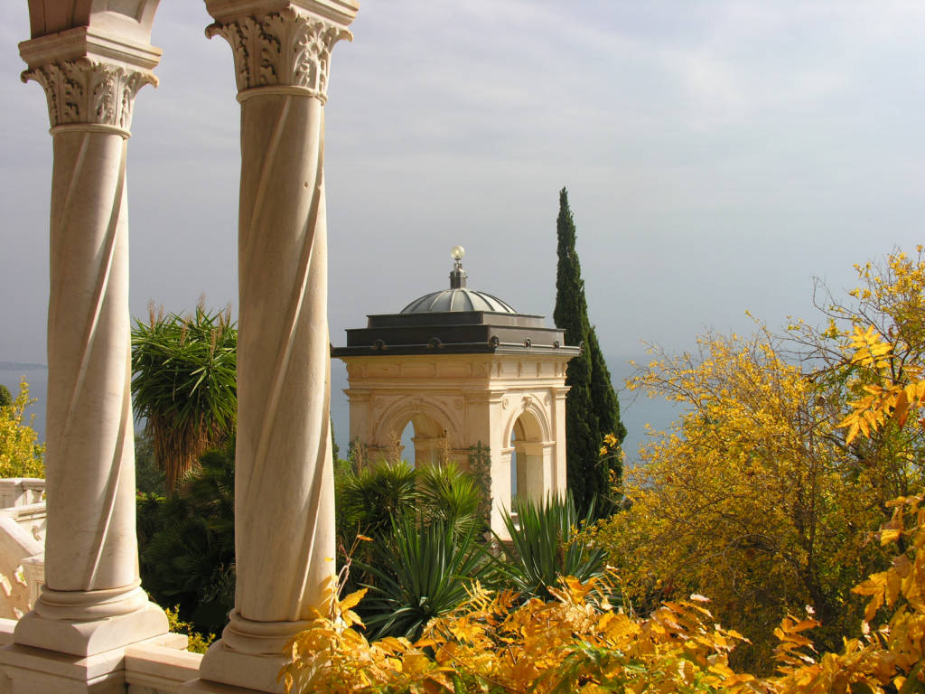 Ventimiglia, gli “Oggitani trio” in scena ai Giardini Botanici Hanbury