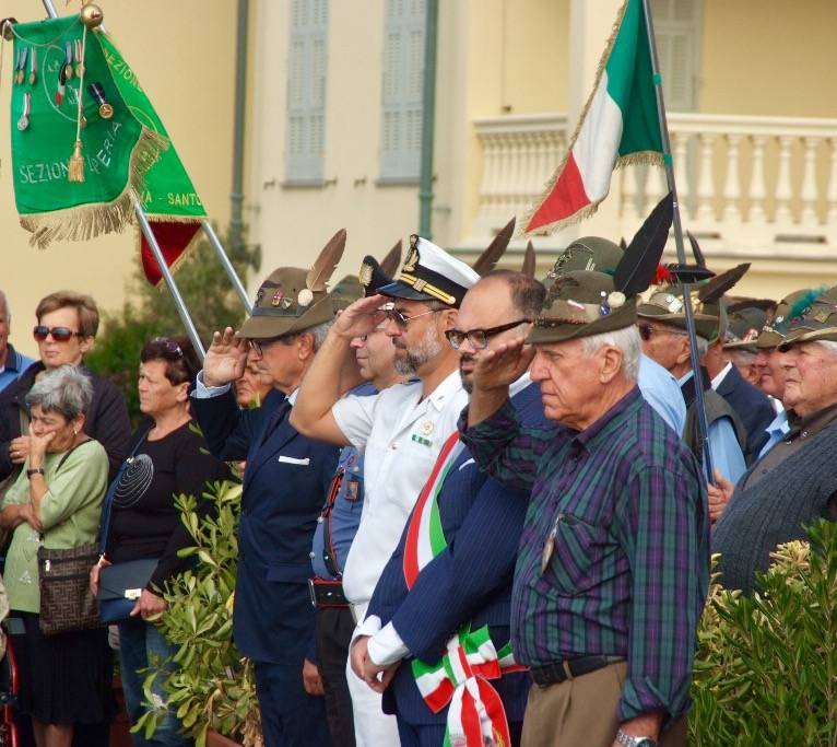 Riva Ligure, alle truppe alpine viene conferita la cittadinanza onoraria