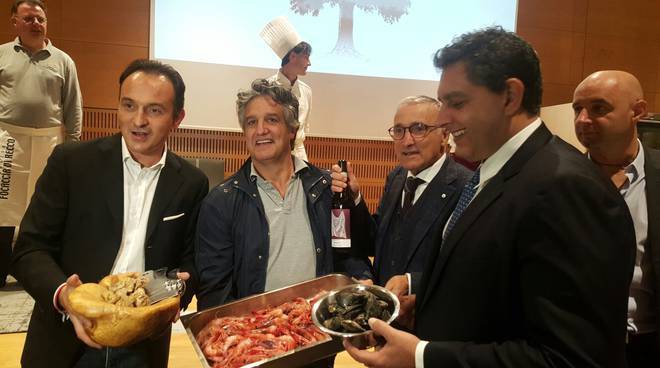 La barca Furore IV di Sanremo protagonista alla Fiera del Tartufo