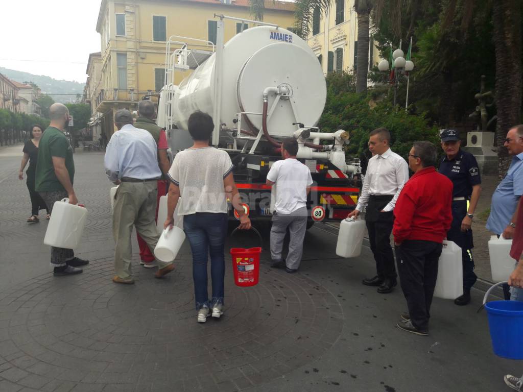 Guasto all’acquedotto del Roja, rottura molto grave in località S. Lucia ad Imperia