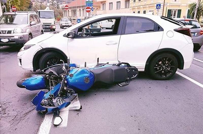 Imperia, incidente per l’ex Rari Nantes Laura Drocco: “Sono preoccupata per la mia moto”