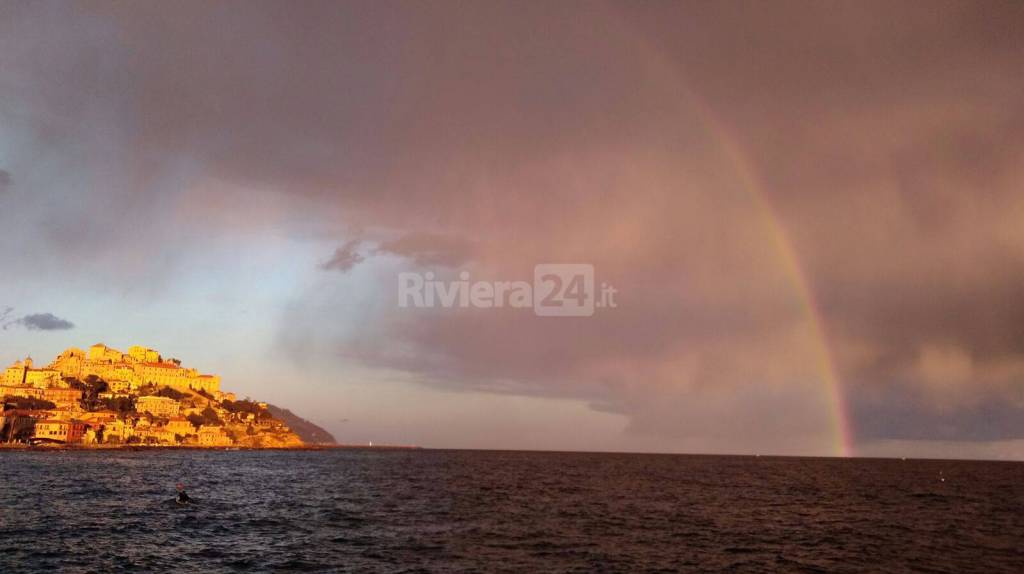 Lo spettacolo dell'arcobaleno a Borgo Prino