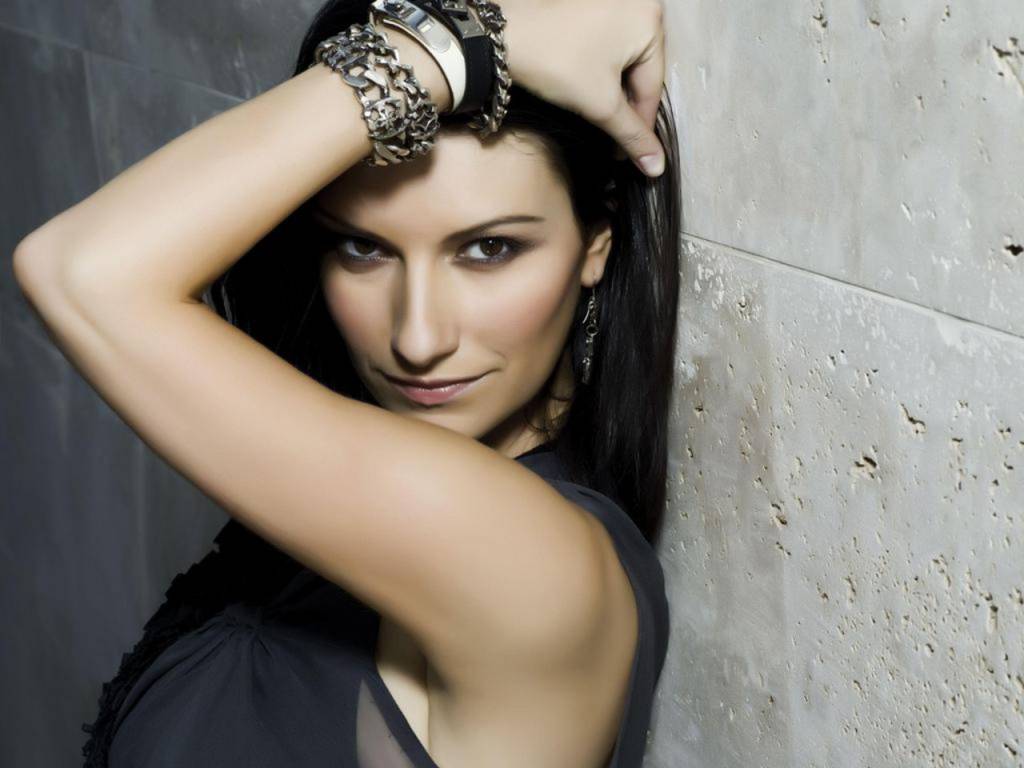 Festival di Sanremo, Laura Pausini super ospite mercoledì sera