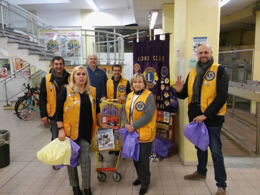 I Lions Club del Ponente insieme per una raccolta alimentare per le famiglie più bisognose