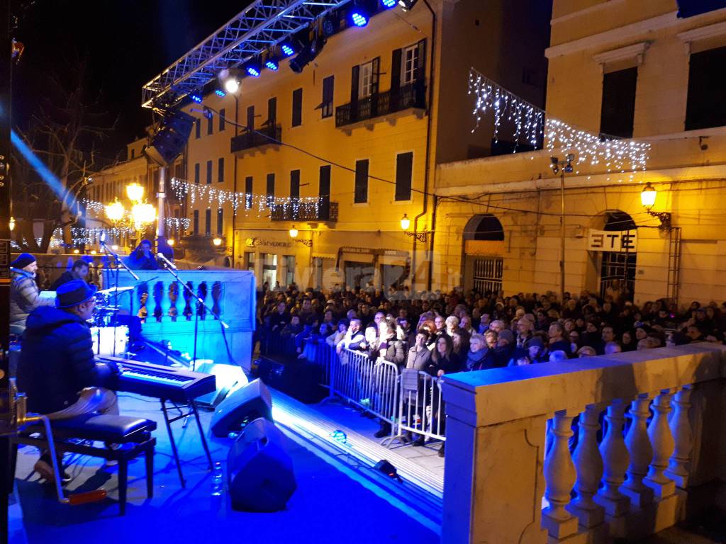 Imperia, con Francesco Baccini un super Capodanno nella rinnovata via Cascione