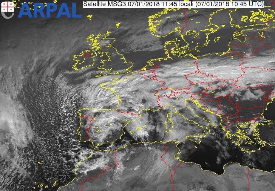 riviera24 - Dalle 15 di domani è allerta arancione in provincia per piogge e temporali