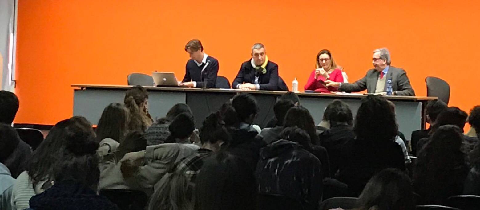 Iacobucci incontra i giovani a Imperia: “Sarò dalla parte vostra per migliorare la scuola, la formazione e creare opportunità di lavoro”