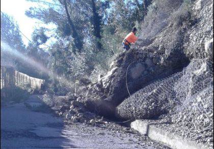 Ventimiglia, strada chiusa tra Calvo e Sant’Antonio, transito assicurato sulla Bevera-Calvo