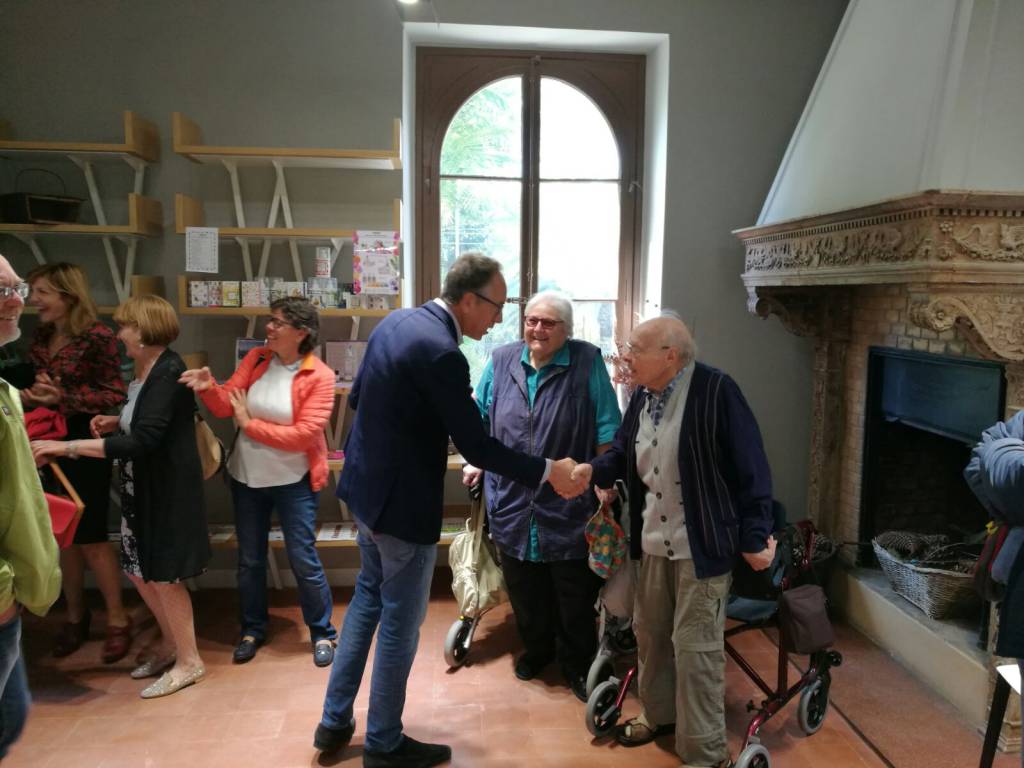 Sanremo, i discendenti della famiglia Stern in visita al Museo del Fiore di Villa Ormond