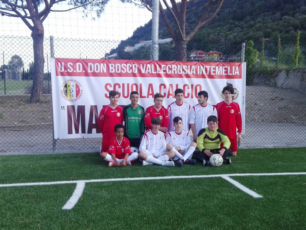 Il Don Bosco Vallecrosia Intemelia inaugura il nuovo campetto sintetico e intitola la Scuola Calcio &#8220;Mauro Rabozzi&#8221;