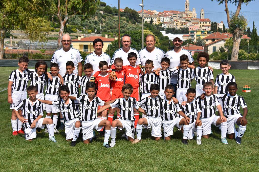 Il 1° Minicamp FC Cervo si conclude con amichevoli tra piccoli gialloneri vs Juventus