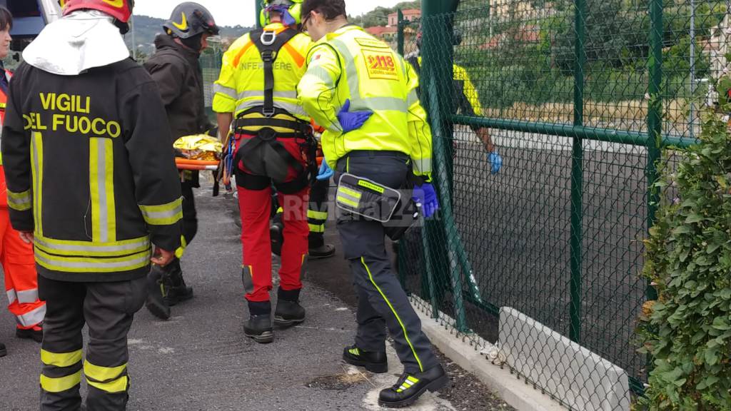 Diano Marina, è una donna la persona investita da un treno: rischia l’amputazione di una gamba