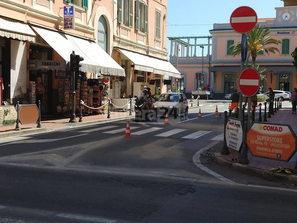 Bordighera, via Roma torna a doppio senso