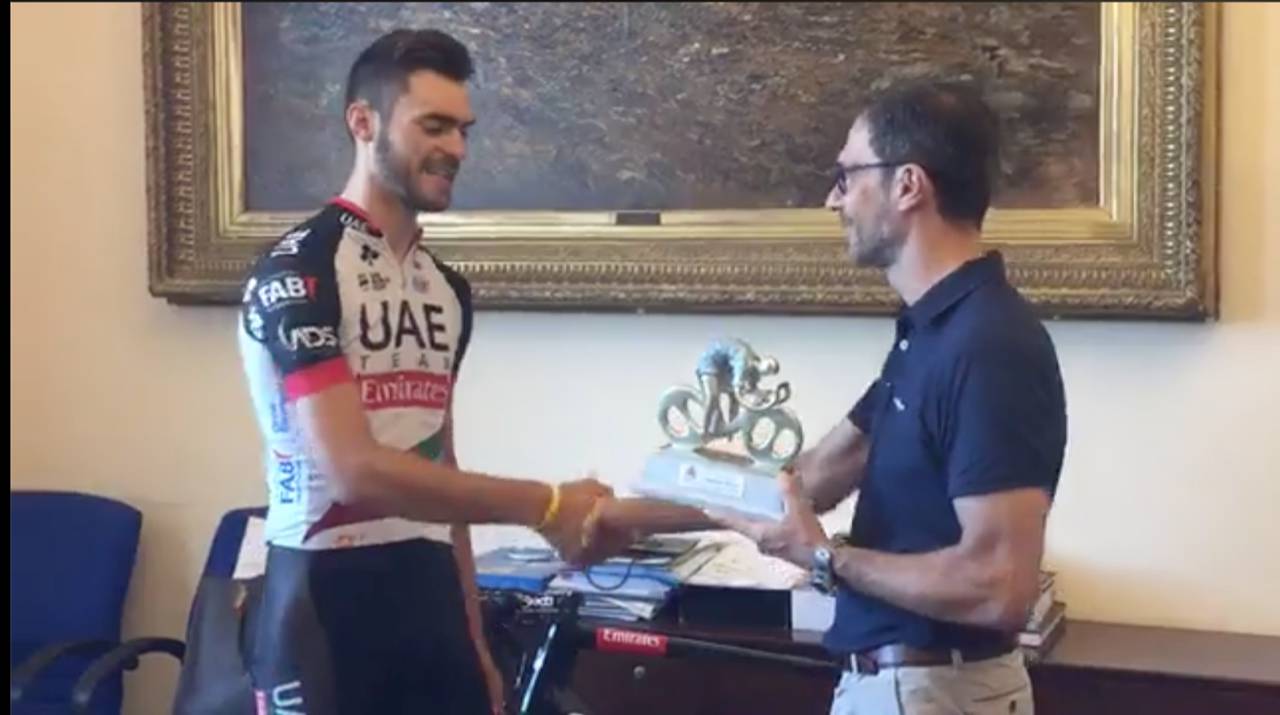 Bordighera, il sindaco Ingenito premia il campione Oliviero Troia