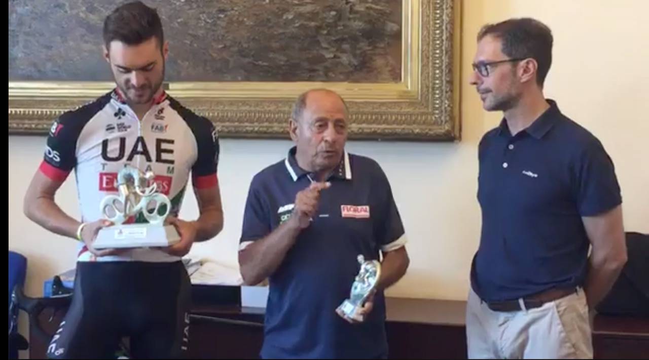 Bordighera, il sindaco Ingenito premia il campione Oliviero Troia