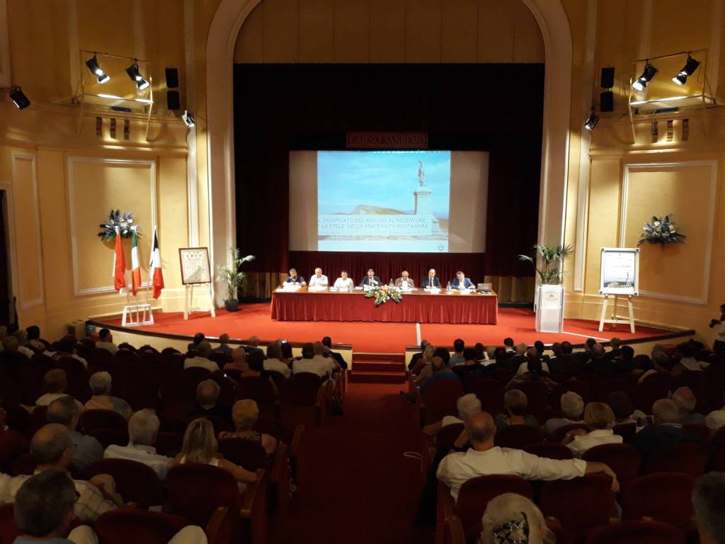 Sanremo, teatro del Casinò gremito per il convegno sul monte Saccarello