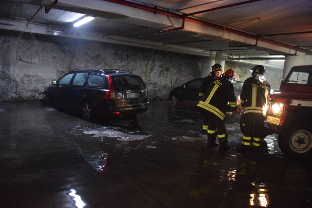 Incendio parcheggio Latte