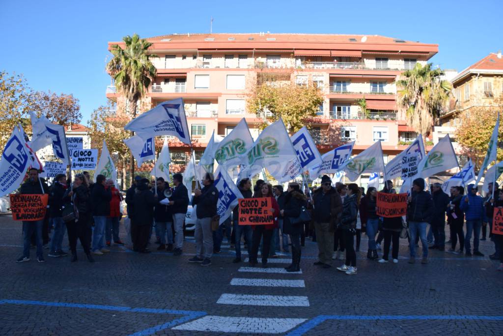 Manifestazione contro ordinanza Ioculano