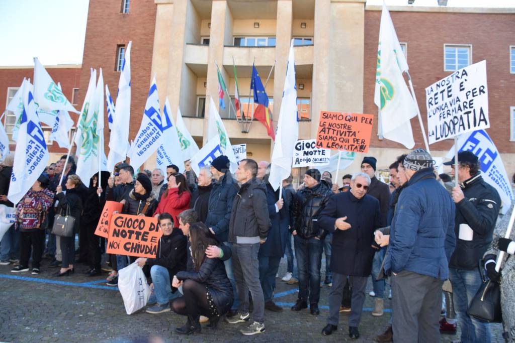 Manifestazione contro ordinanza Ioculano