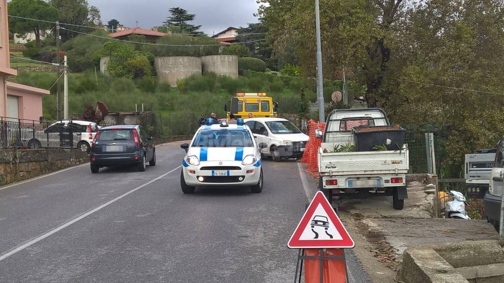 Ennesima perdita di controllo di un’auto in via Padre Semeria a Sanremo