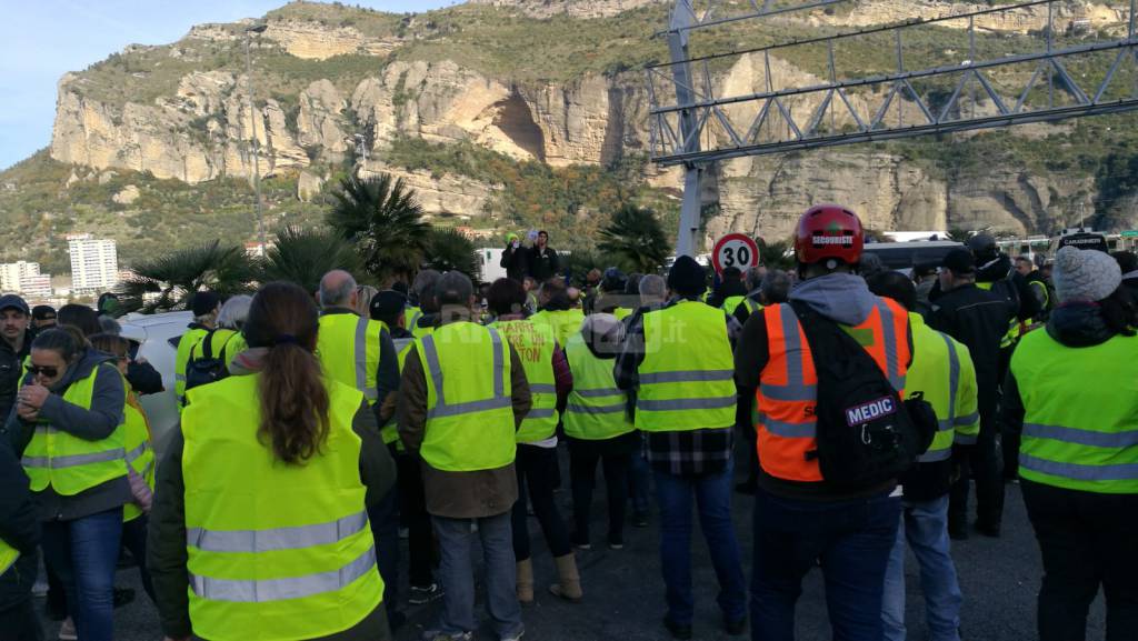 Gilet gialli, il “XXI atto” della mobilitazione passa anche dalla Costa Azzurra