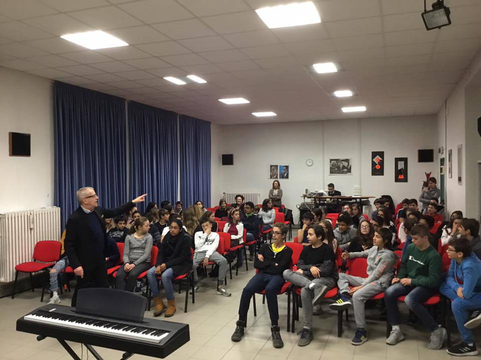 All’istituto “Sanremo Centro Levante” va in scena l’incontro “Cantautori nelle scuole”