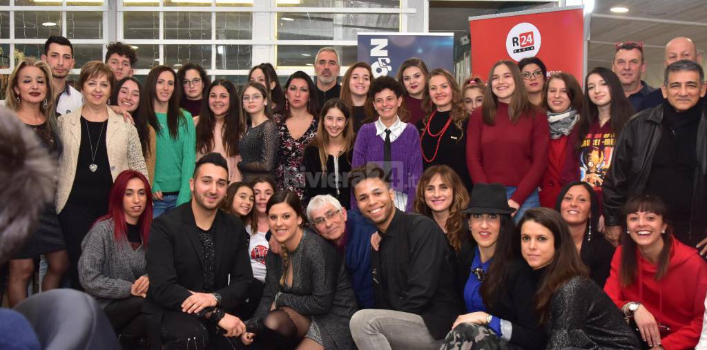 Si alza il sipario di “Top Voice Sanremo”, 39 partecipanti alla prima serata del concorso amatoriale a premi