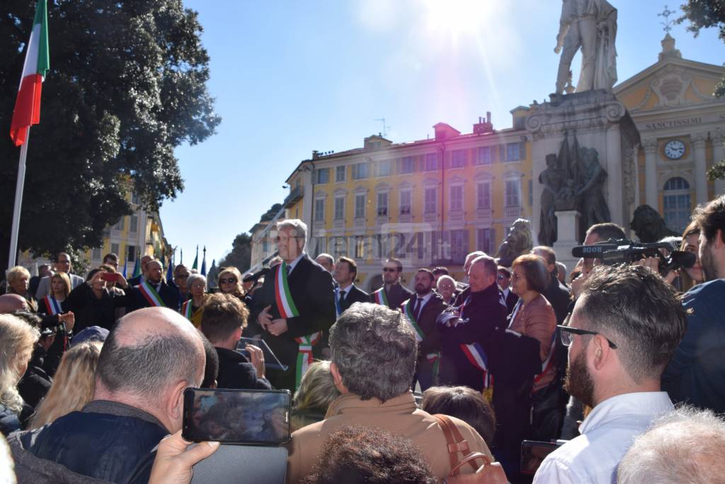 Nizza, francesi ed italiani si uniscono nel segno dell'amicizia tra popoli