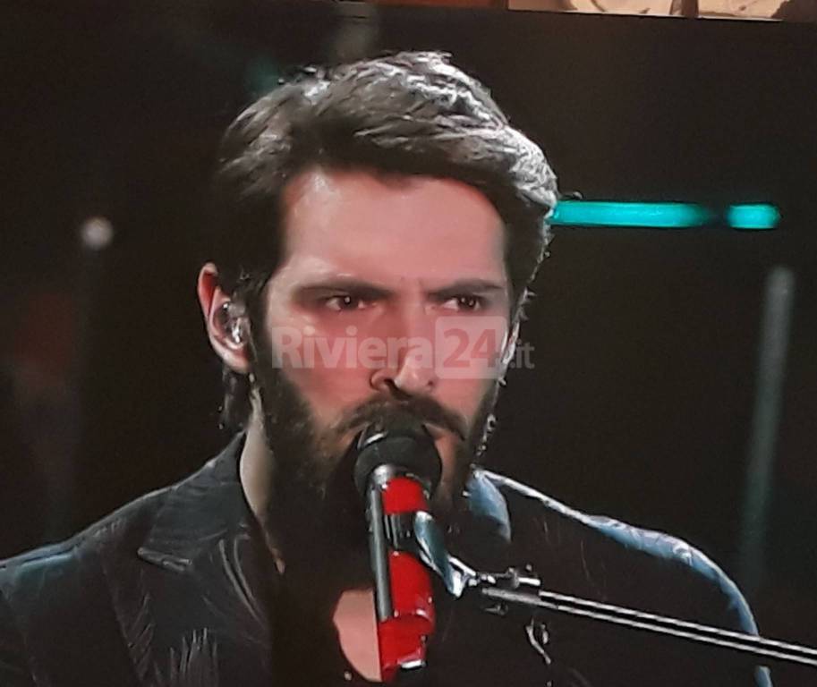 #Sanremo2019, i virtuosismi del violinista Alessandro Quarta emozionano il pubblico