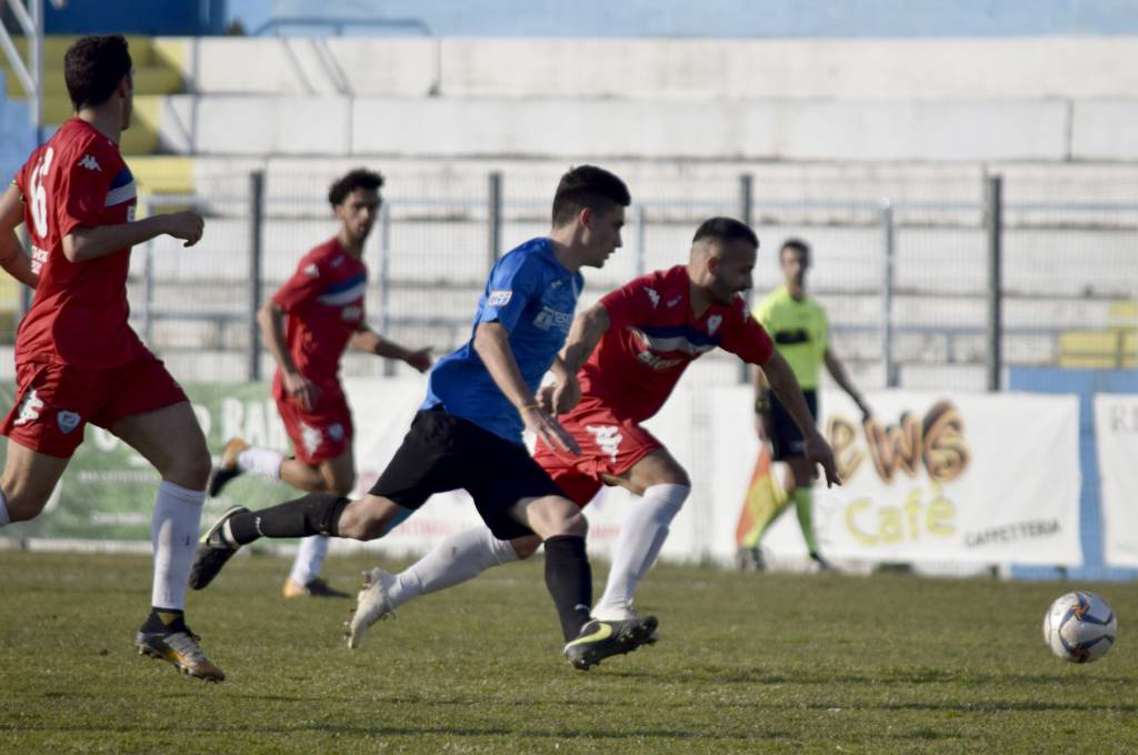 Montanaro apre i giochi, Molino chiude i conti. Sanremese batte Stresa 2-1