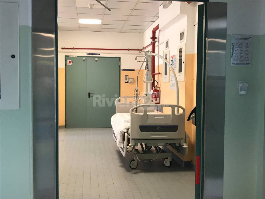 Piano dell’ospedale di Bordighera chiuso, l’Asl 1 replica a Tomatis: «Utilizzato se necessario per emergenza Coronavirus»