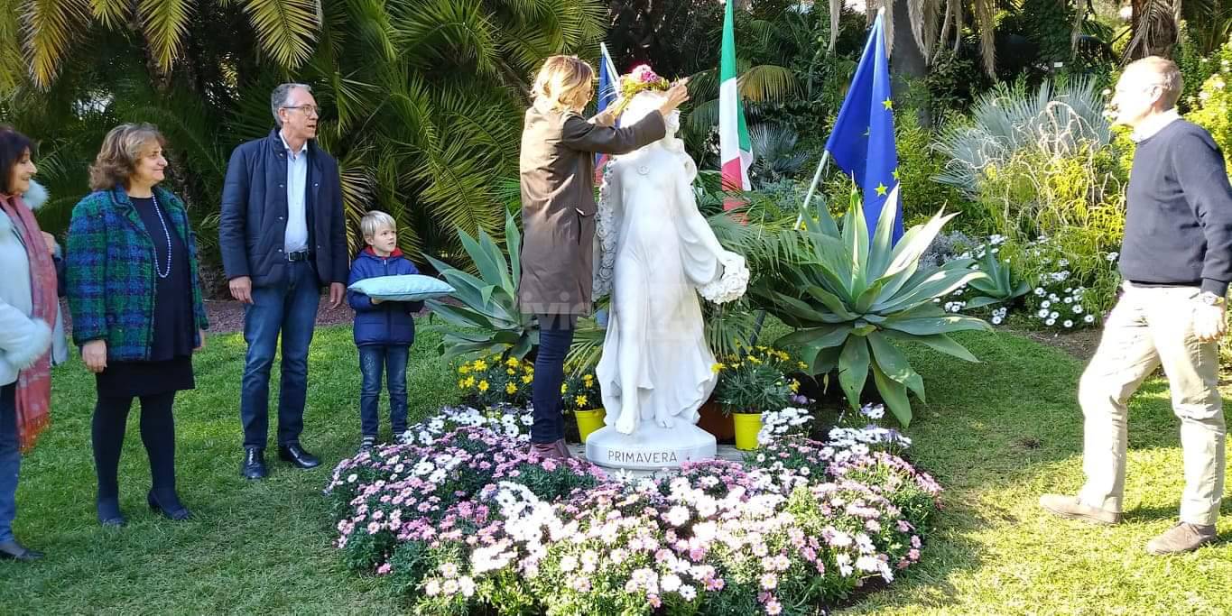 Nel primo giorno di primavera la statua della Dea Flora trova casa a Villa Ormond