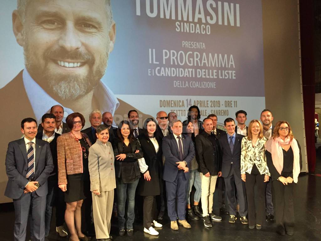 Bagno di folla per Sergio Tommasini, la convention al cinema Centrale