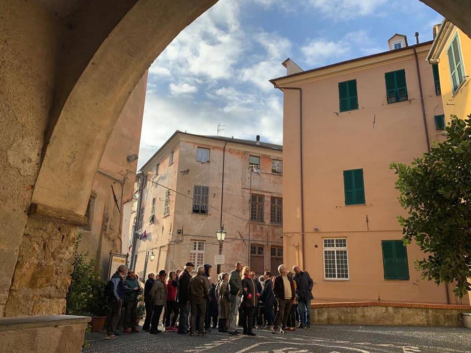 Imperia, visita guidata al borgo storico alla scoperta del patrimonio pittorico di Porto Maurizio