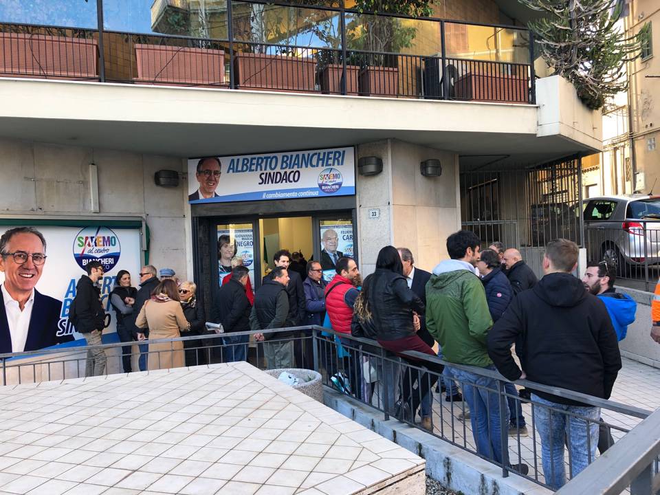 Sanremo, inaugurato il point di Giovanna Negro e Federico Carri a sostegno di Biancheri