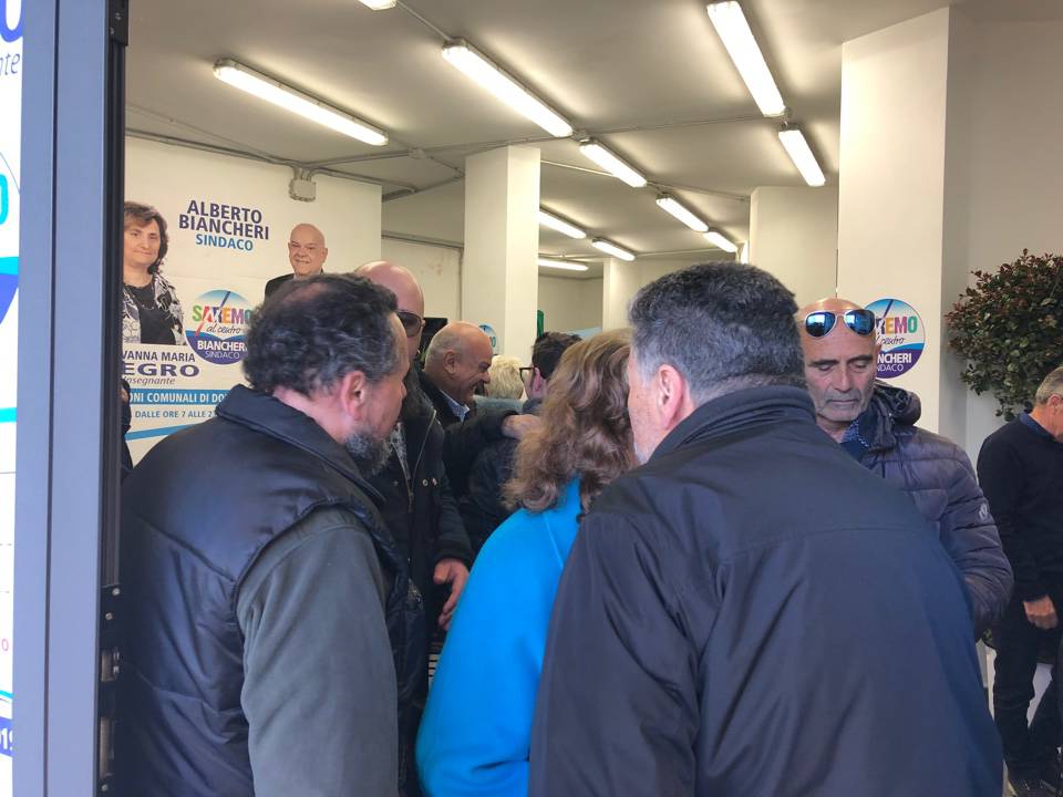 Sanremo, inaugurato il point di Giovanna Negro e Federico Carri a sostegno di Biancheri